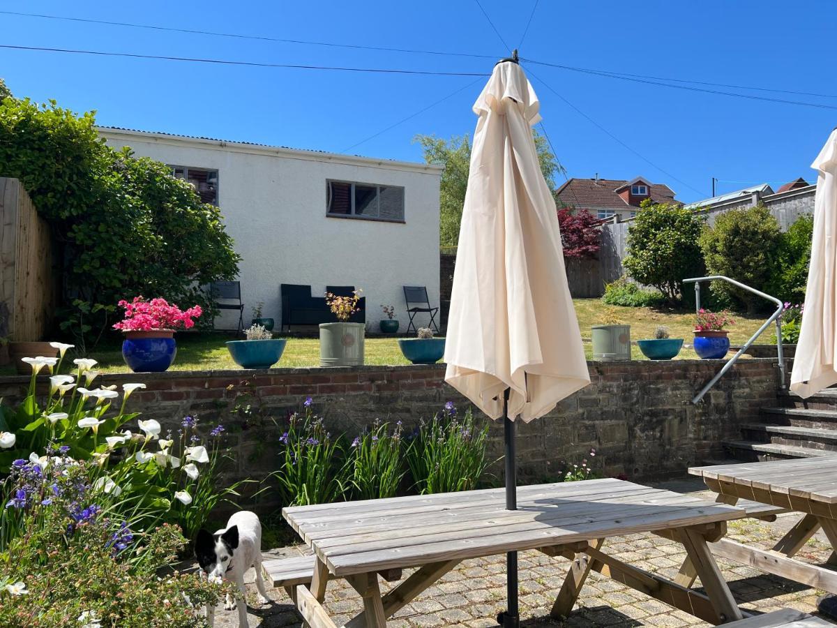 Gower Getaway - Parking & Ensuite Swansea Exterior foto